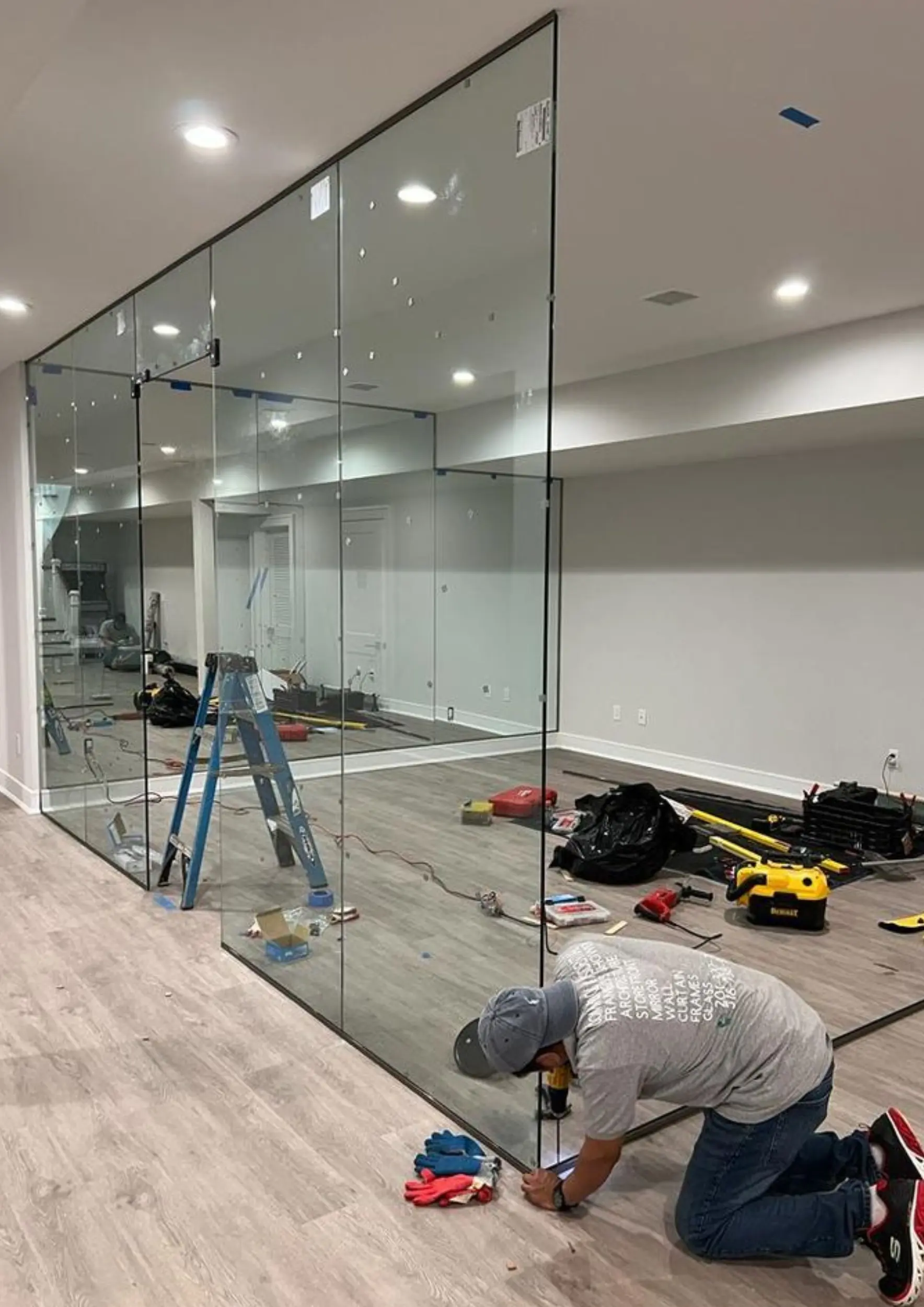 Medición precisa y acabado premium en corte